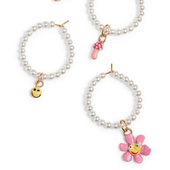 SUSAN ALEXANDRA Snack Set of 4 Imitation Pearl Wine Glass Charms - Picture 3 of 3